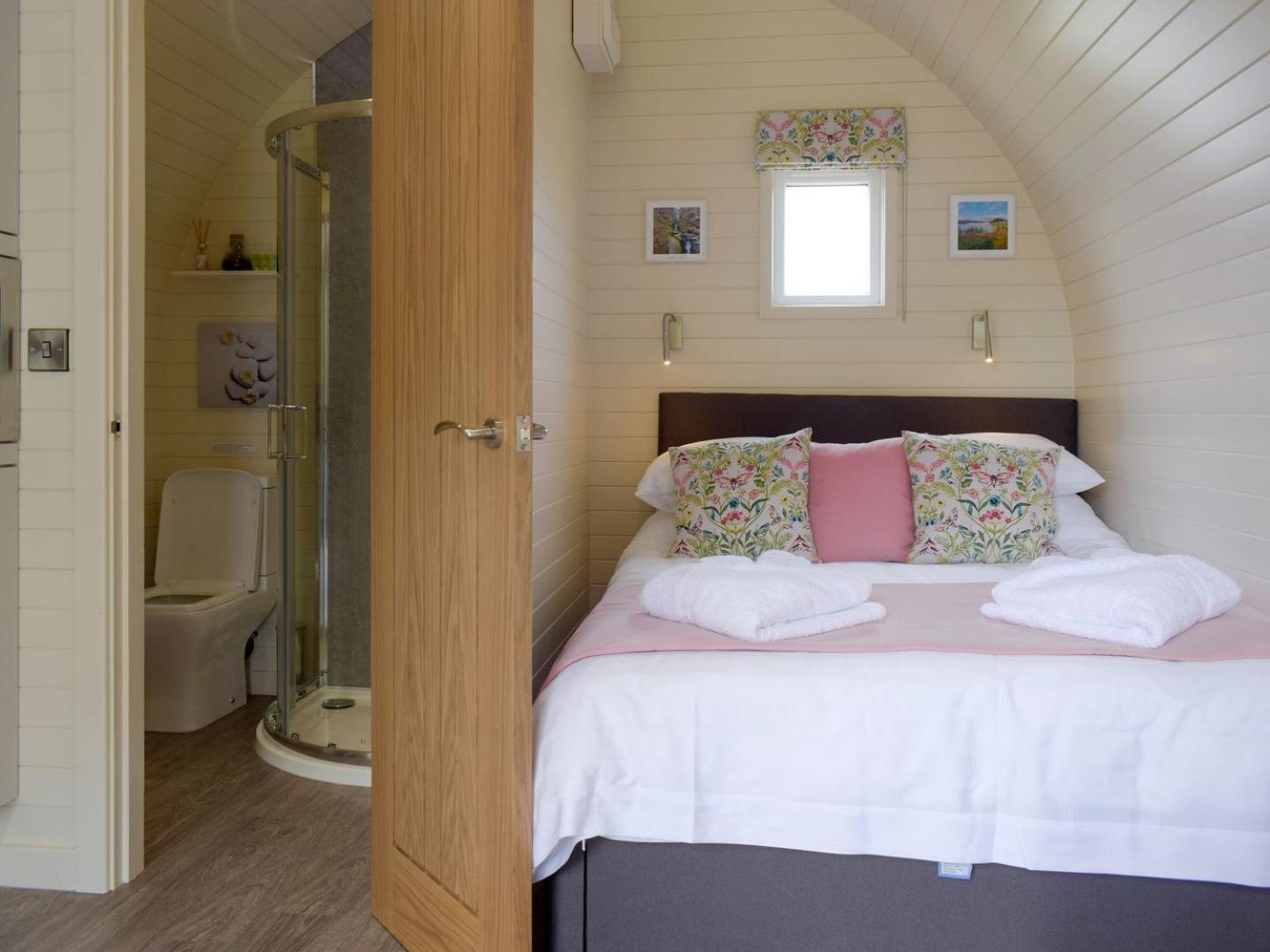 Cain Pod Vip Villa Llanfyllin Exterior photo